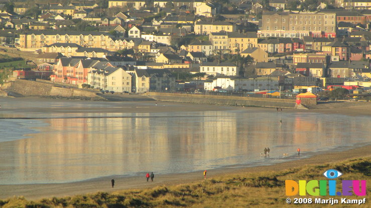 SX00648 People walking Tramore beach